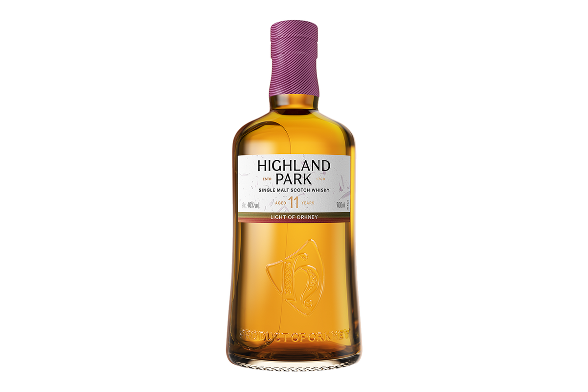 Fles Highland Park 11 Year Old Light of Orkney 70 cl
